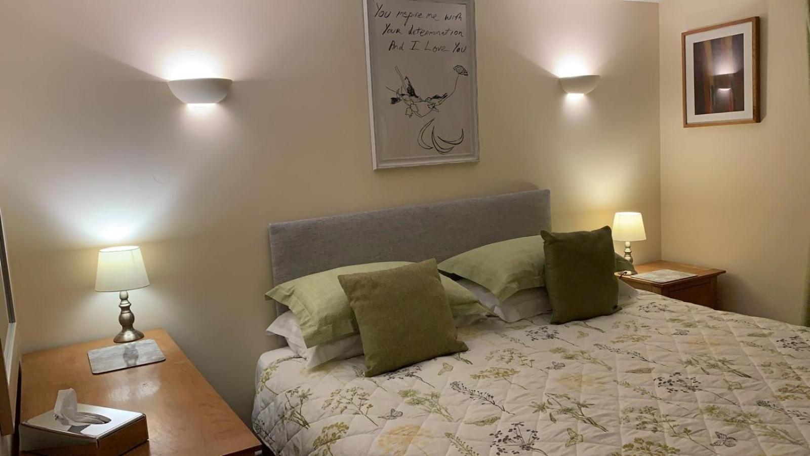 Ground Floor Garden Cottage, Near Stonehenge 쉬루톤 외부 사진